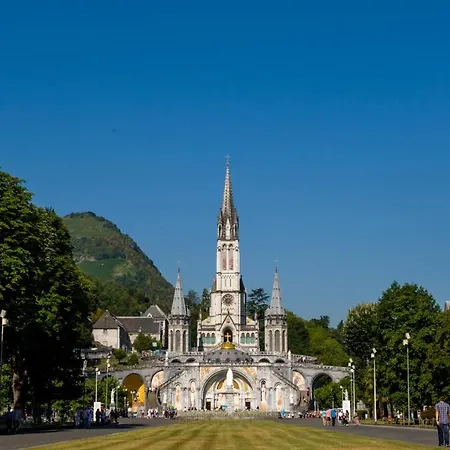 Croix Des Bretons - Pyrenees Lourdes