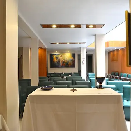 Croix Des Bretons - Pyrenees Hotel Lourdes