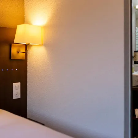 Hotell Croix Des Bretons - Pyrenees 3*