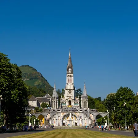 Croix Des Bretons - Pyrenees 3* لورد