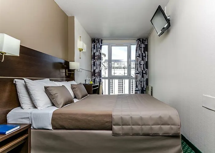 Hotel Croix Des Bretons - Pyrénées