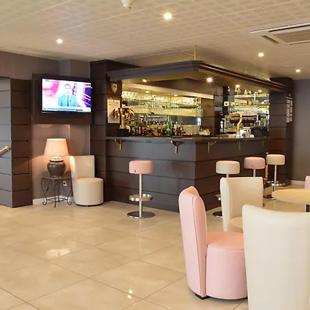 Croix Des Bretons - Pyrenees Hotel Lourdes