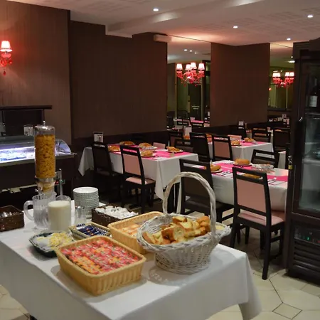 Croix Des Bretons - Pyrenees Hotel Lourdes