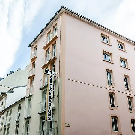 Hotel Croix Des Bretons - Pyrenees