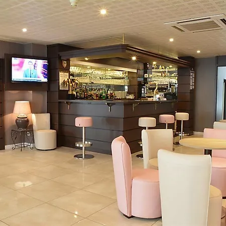 Hotel Croix Des Bretons - Pyrenees Lourdes