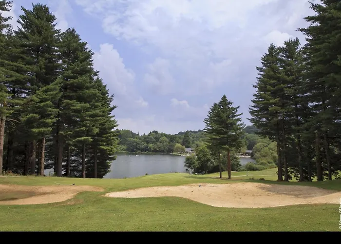 Отель Croix Des Bretons - Pyrenees