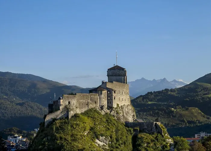 Croix Des Bretons - Pyrenees Отель
