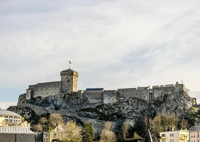 Отель Croix Des Bretons - Pyrenees